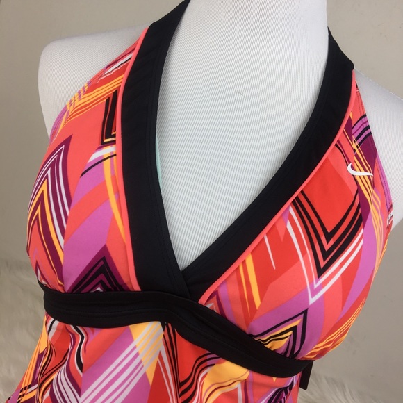 Nike & Kenneth Cole Mix & Match tankini - Picture 4 of 8